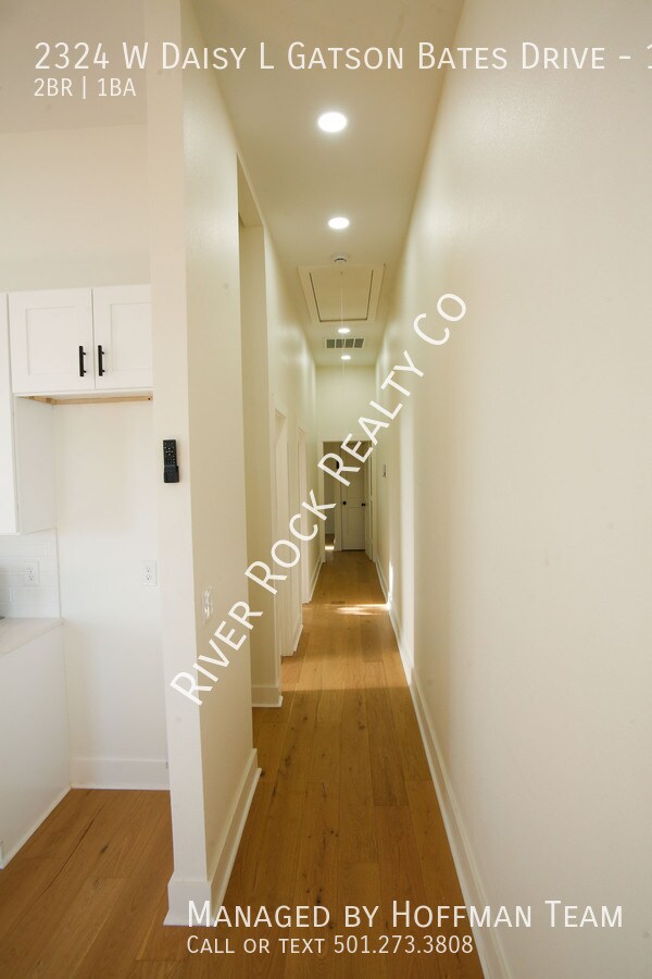 Building Photo - 2324 W Daisy L Gatson Bates Dr