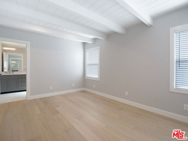 Building Photo - 11323 Utopia Ave