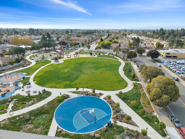 Building Photo - 37335 Duckling Ter