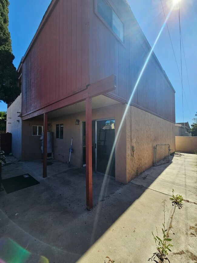 Building Photo - 1153-1155 Emory Street