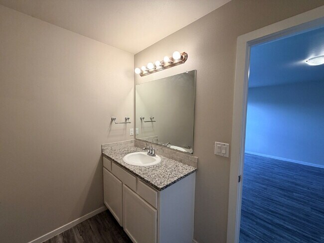 Building Photo - "Charming 3-Bed, 2-Bath Home with 1543 Sq Ft of Comfort on N Texas Ave, Lubbock!"