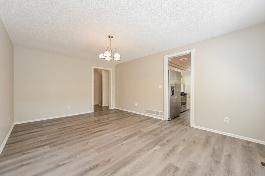 Building Photo - 9711 Iris St