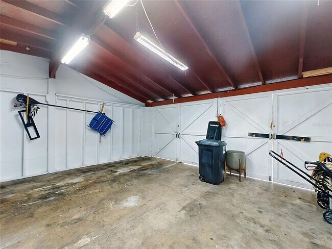 Building Photo - Charming 2-bedroom, 1-bath home