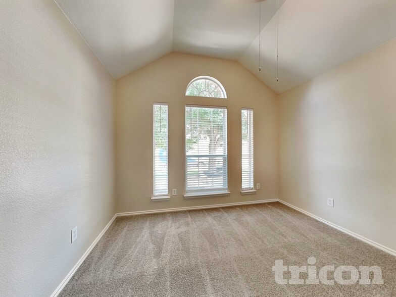Building Photo - 132 Tall Meadow St