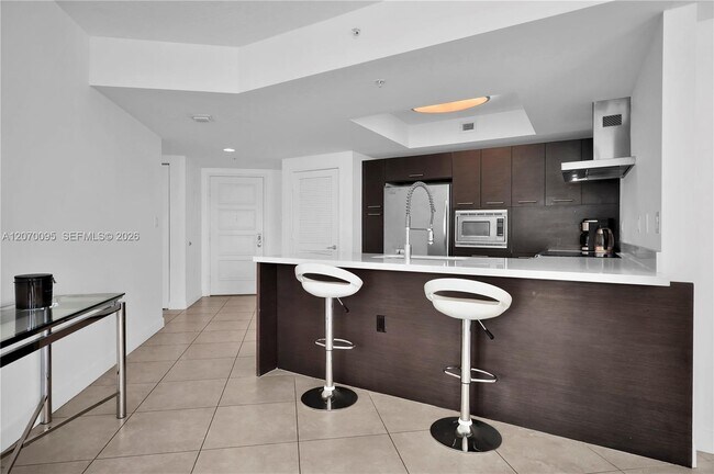 Building Photo - 250 Sunny Isles Blvd
