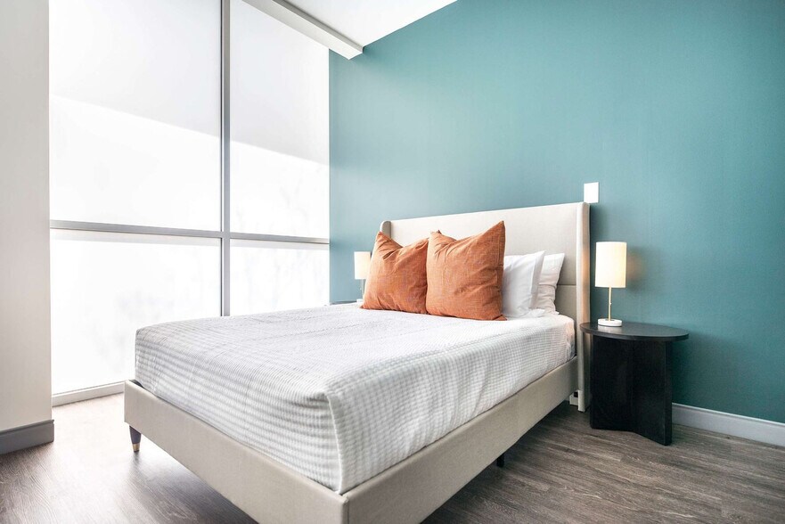 Building Photo - 781 Spring St