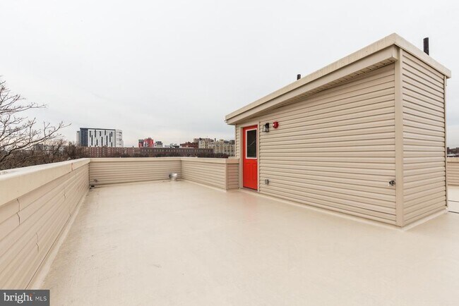 Building Photo - 1724 N Marshall St