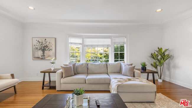 Building Photo - 10575 Holman Ave