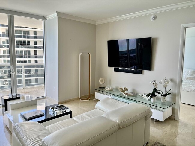 Building Photo - 1830 S Ocean Dr