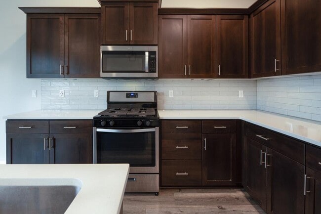 Building Photo - 4016 SE Winslow Ct