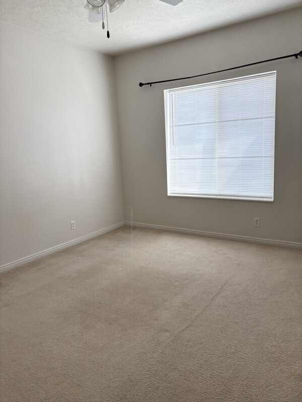 Building Photo - 1464 S 430 W