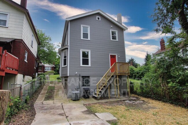 Building Photo - 22 Glen Este Pl