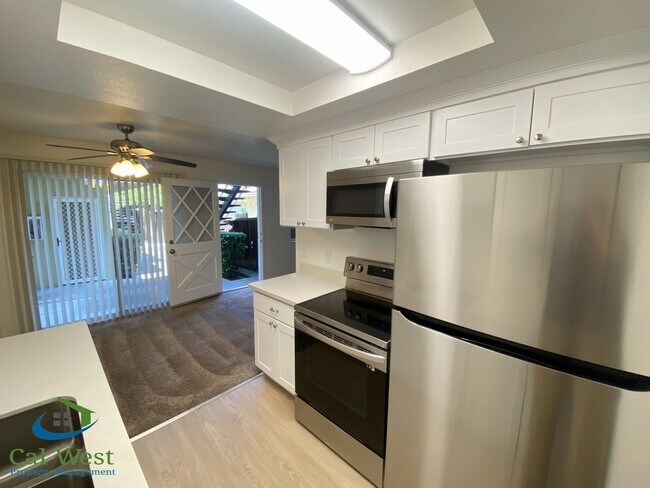 Building Photo - 315 Bellerose Dr
