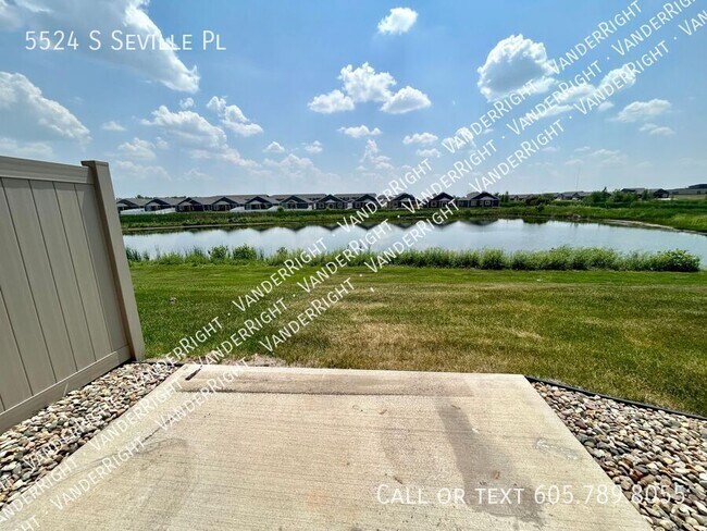 Building Photo - 5524 Seville Pl