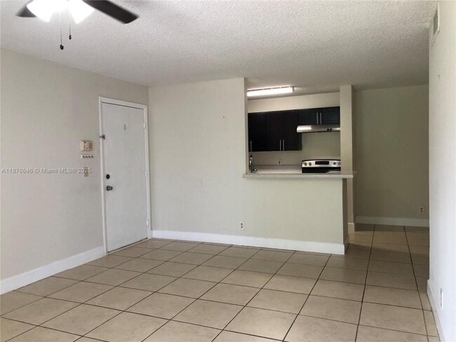 Building Photo - 2 bedroom in Plantation FL 33324