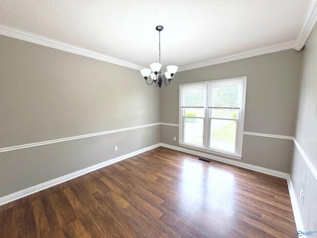Building Photo - 192 Rosecliff Dr