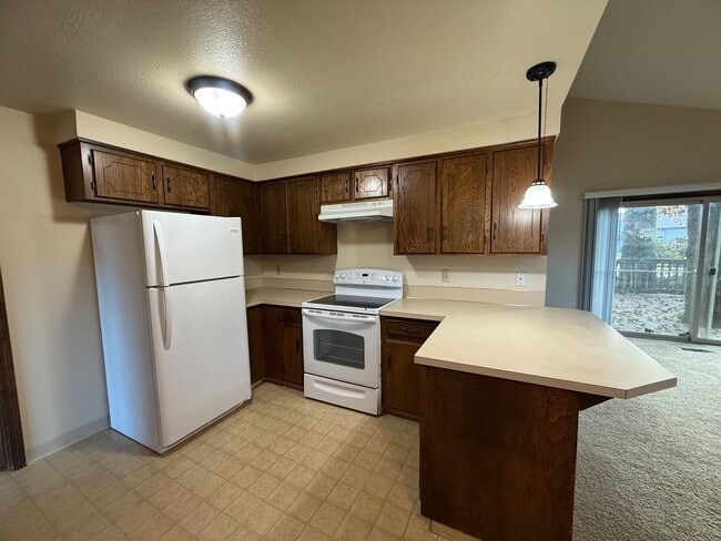 Building Photo - 1150 NW Sunnywood Ct