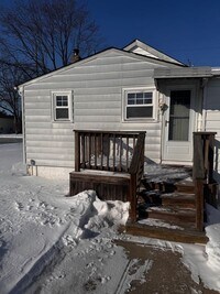 Building Photo - 651 Carlls Path