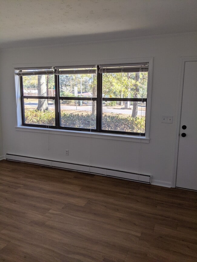 Building Photo - 1000 Fairlane Dr