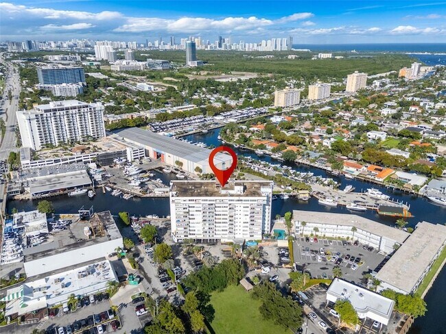 Building Photo - 13155 Ixora Ct