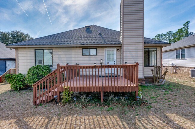 Building Photo - 6 Huntcliff Ct