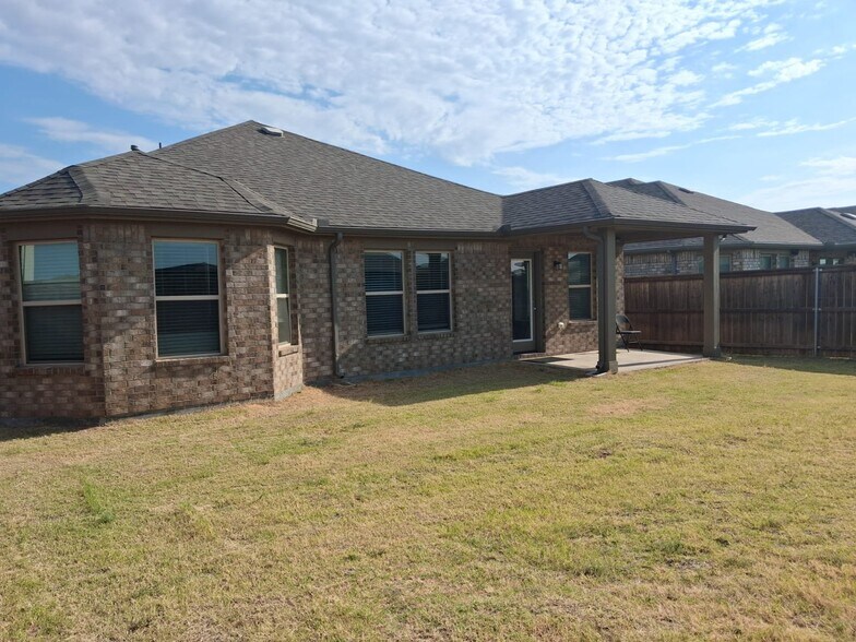 Building Photo - 14156 Aberavon Dr
