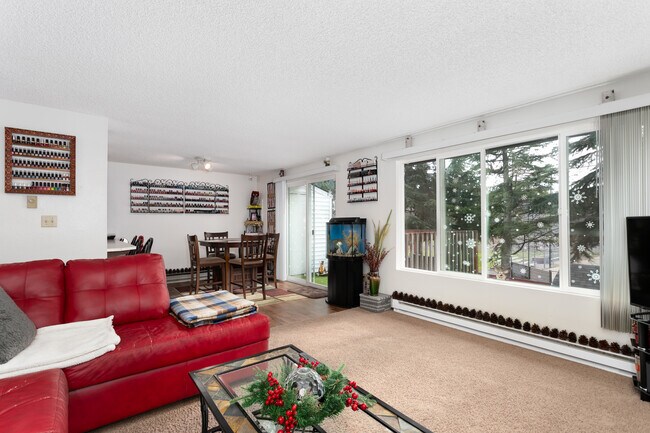 Building Photo - 3846 D Pl SE