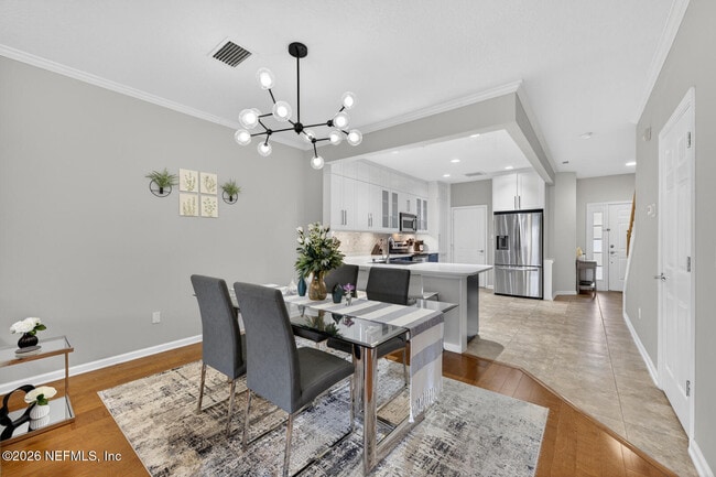 Building Photo - 4166 Highwood Dr