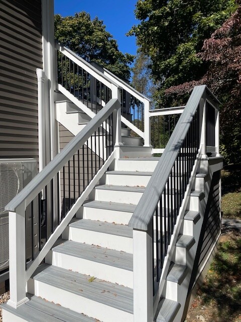 Building Photo - 1432 N Country Rd