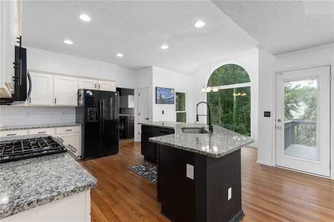 Building Photo - 1612 Branch Creek Cove