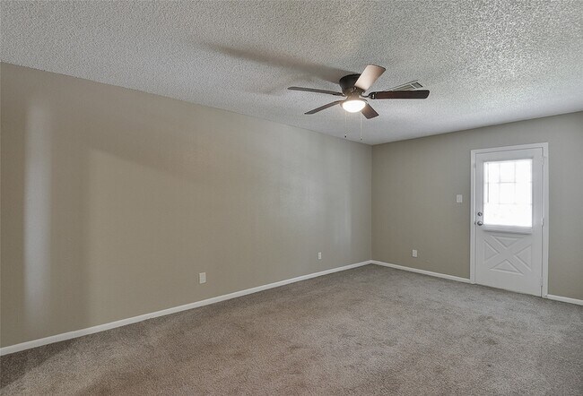 Building Photo - 4510 Avenue L