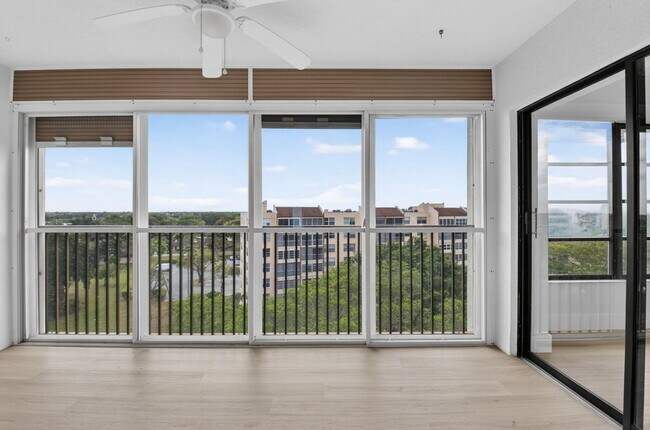 Building Photo - 14475 Strathmore Ln