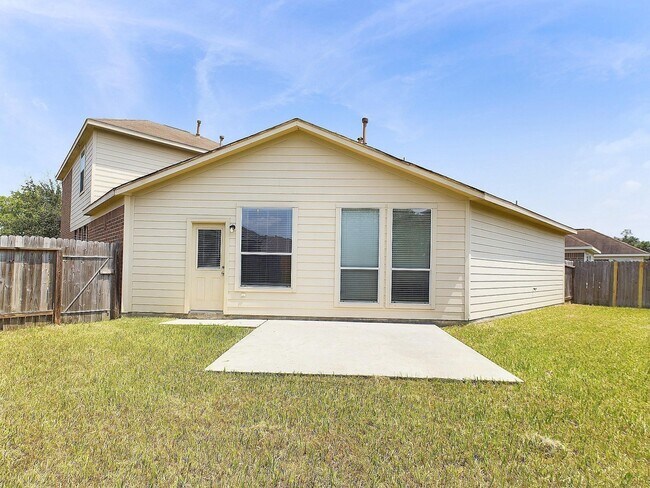 Building Photo - 17107 Dawn Shadows Dr