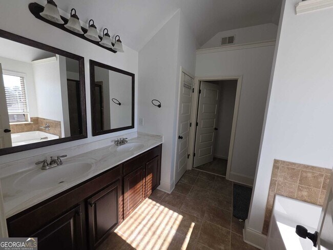 Building Photo - 2183 Trinity Grove Ct