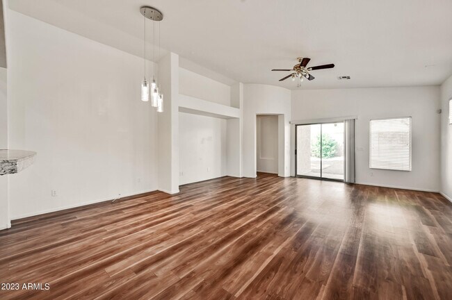 Building Photo - 7136 W Forest Grove Ave