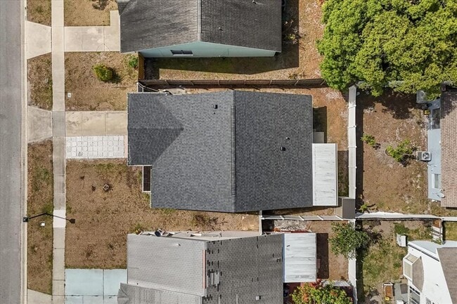Building Photo - 1208 Roma Ct