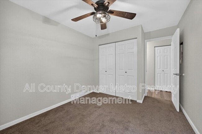 Building Photo - 3600 S Pierce St