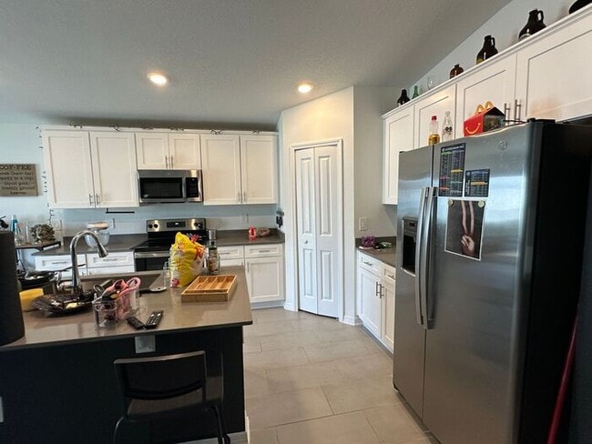 Building Photo - 4 Bedroom 2 bathroom in Haines City