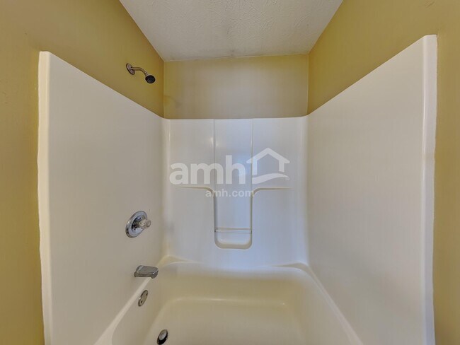 Building Photo - 1031 Buddleia Ct