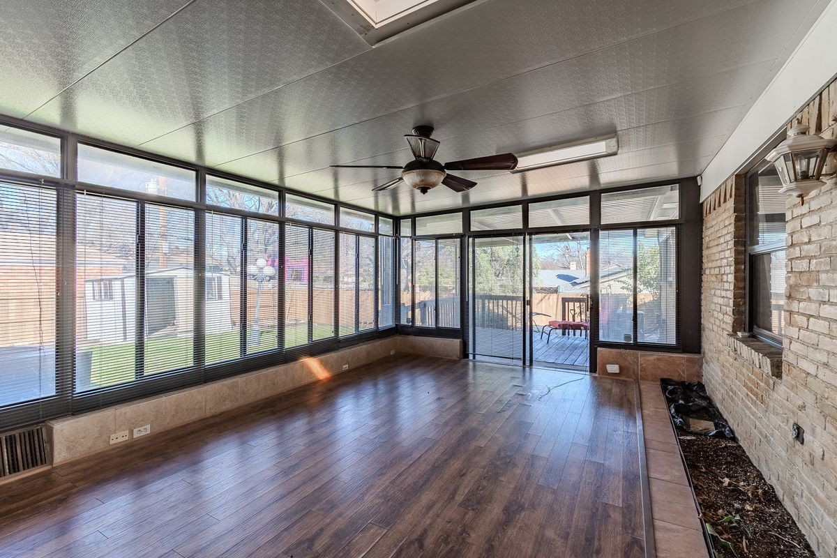 Building Photo - 3325 Shady Hollow Ln