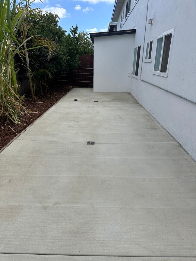 Building Photo - Hurlbut