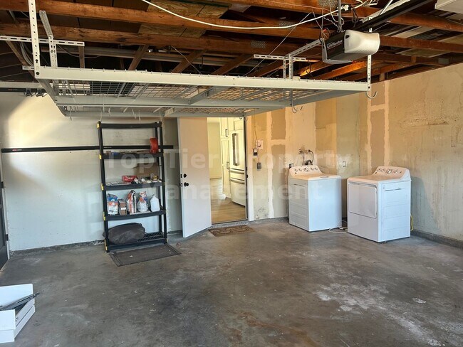 Building Photo - ***Completely Remodeled 3 bed+ Bonus Room,...