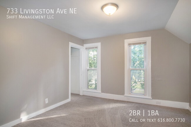 Building Photo - 733 Livingston Ave NE