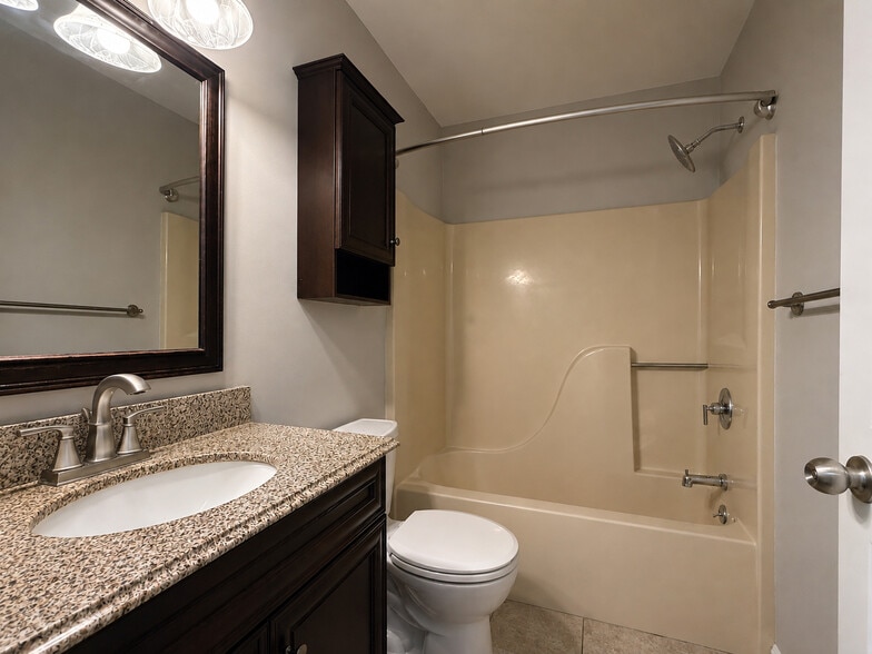 Building Photo - 151 Cobblestone Ln