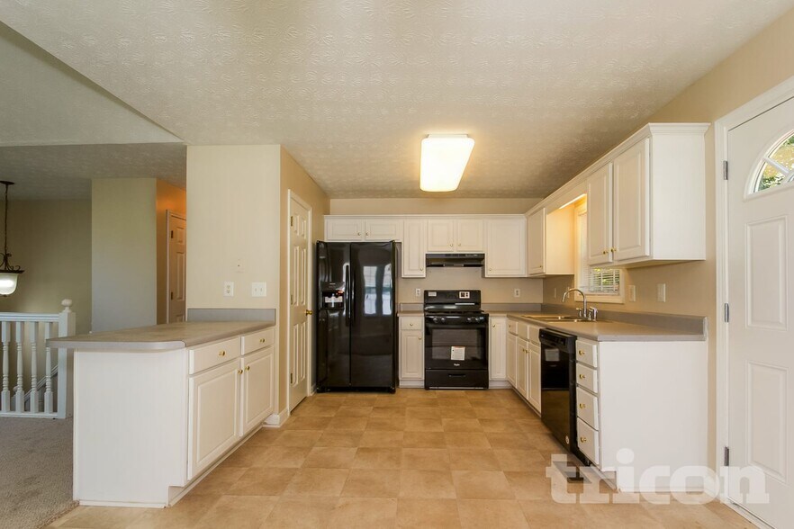 Building Photo - 4408 Lamar Dr