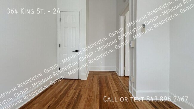 Building Photo - 364 King St