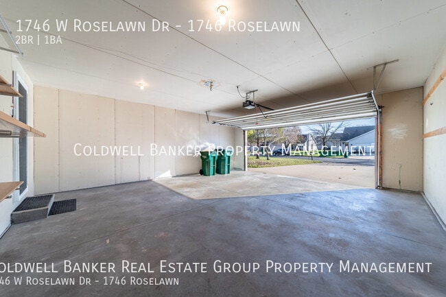 Building Photo - 1746 W Roselawn Dr