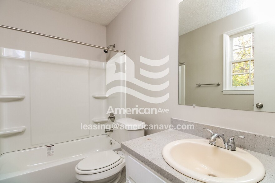 Building Photo - 1804 Breeland St