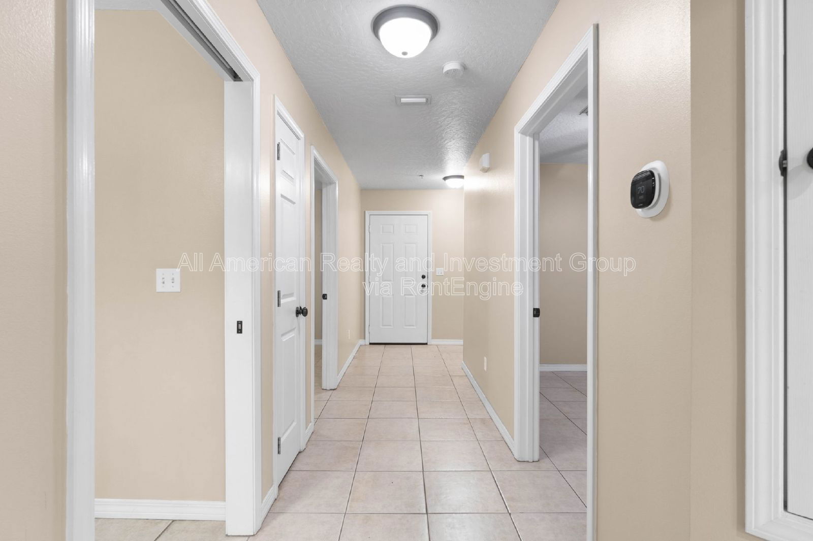 Building Photo - 12 Roserita Pl