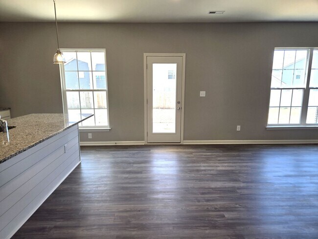 Building Photo - Masterson Hills  20260506